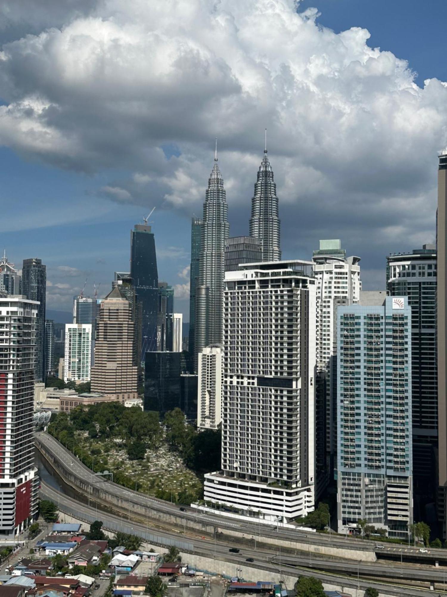 Colony Suites Klcc By Hibernate Kuala Lumpur Bagian luar foto